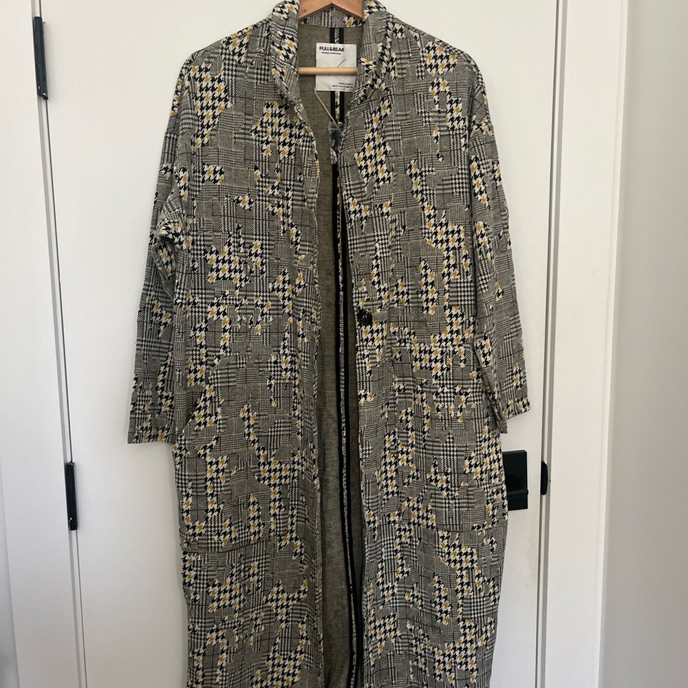 Pull&Bear Trench Coat in Black and Cream
